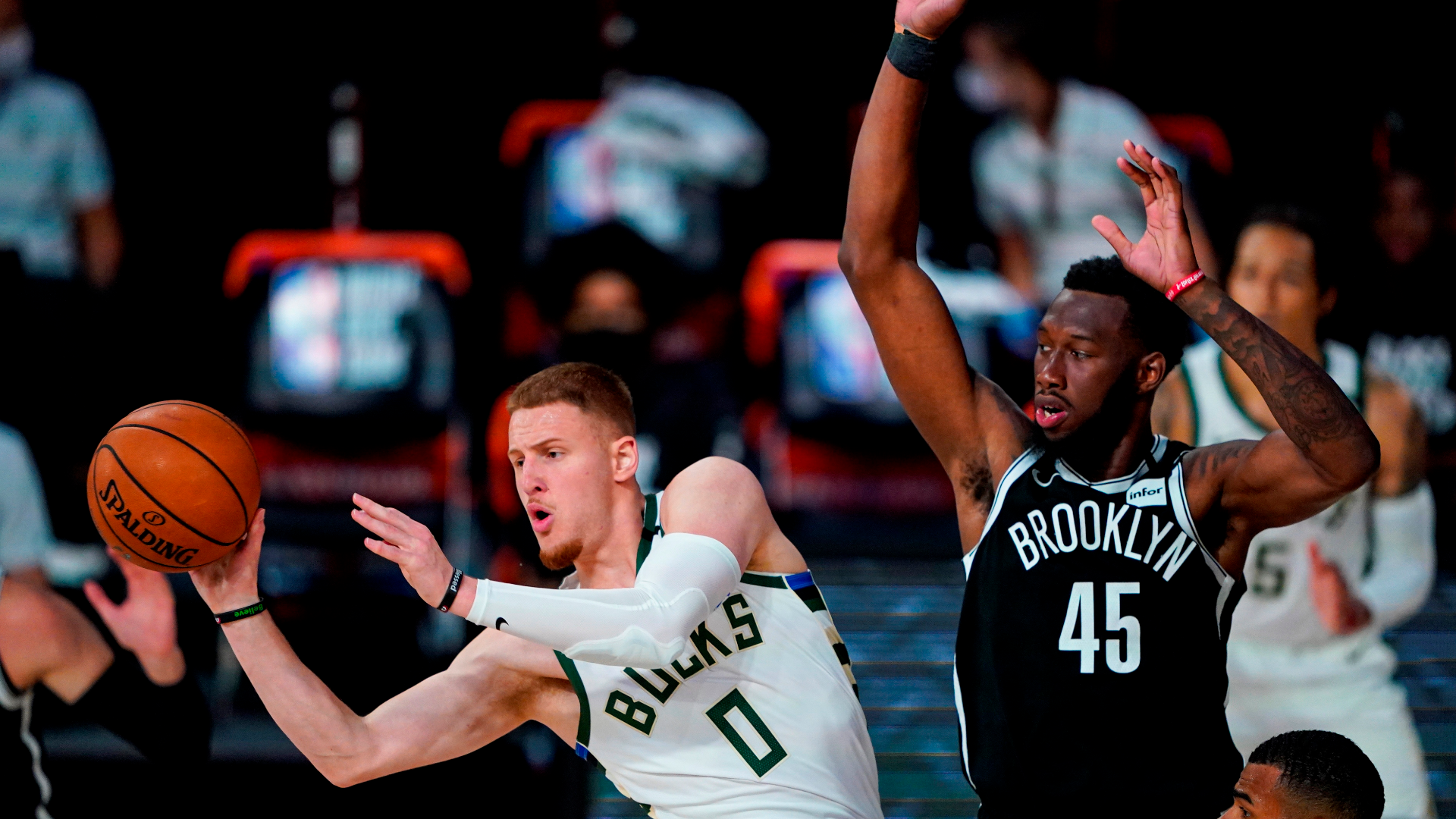 donta-hall-donte-divincenzo-02262021-nbae-gettyimages donta-hall-donte-divincenzo-02262021-nbae-gettyimages