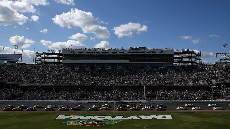 Daytona 500 schedule: Dates, times, qualifying drivers, starting lineup for 2017 race image