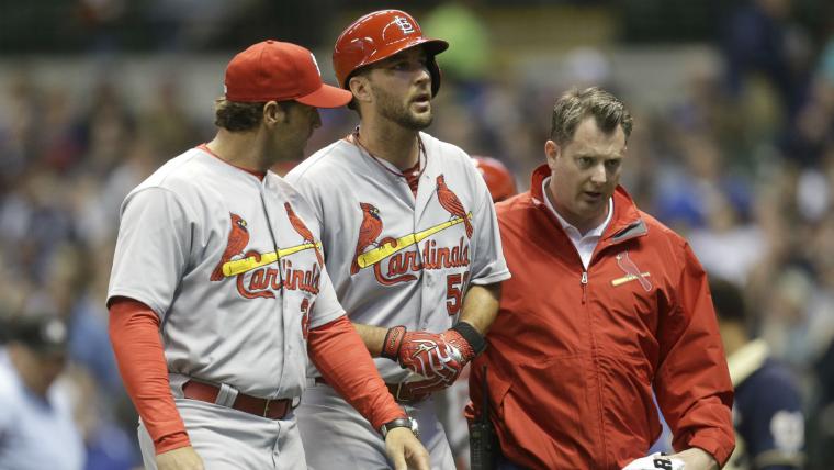 Wainwright injures ankle  image