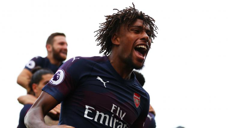 It's official! Alex Iwobi signs for Barcelona image