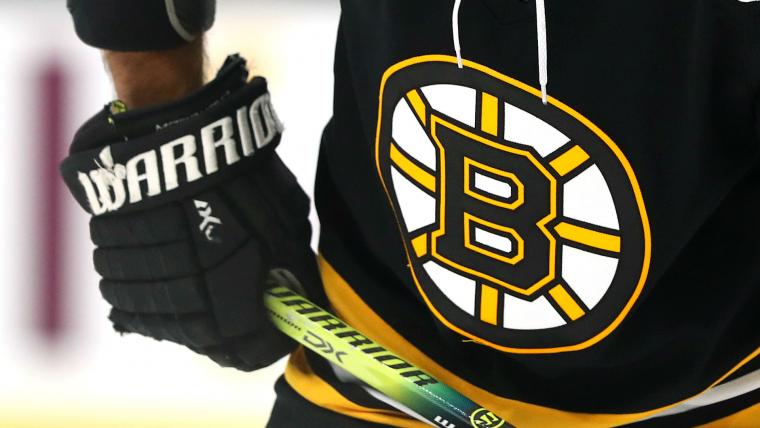 Watch: Bruins players read nice tweets about themselves image