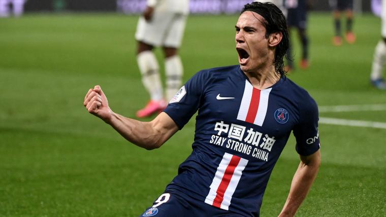 Cavani becomes first PSG player to score 200 goals for the club image