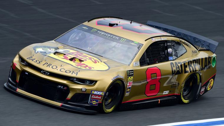 Daniel Hemric wins pole at Kansas image