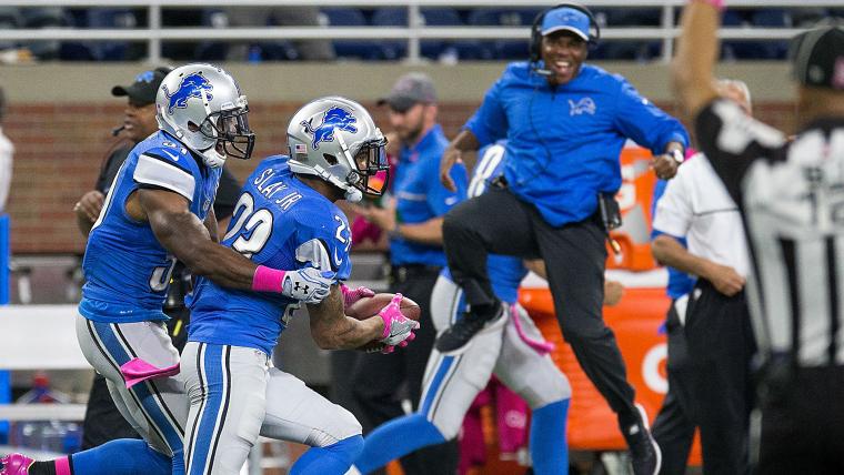 Darius Slay can't believe Carson Wentz even tried that pass image