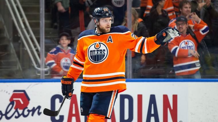 Draisaitl: 'I try to dangle around my dog once in a while' image