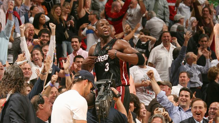 Every game-winning buzzer beater of Wade's career image