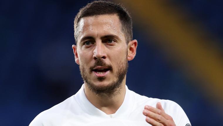 Hazard issues apology for laughing with Chelsea players image