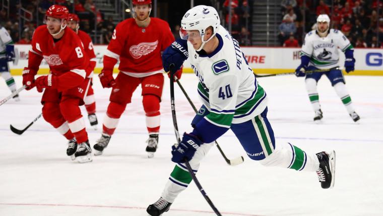 Watch: Canucks rookie Pettersson scores 10th goal in 10th game image