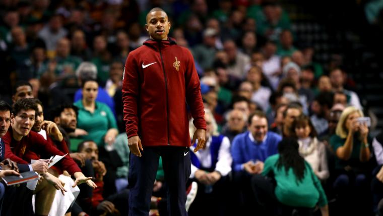 Isaiah Thomas to come off bench for Lakers after agent said he wouldn't image