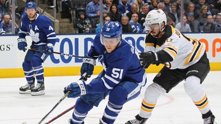 NHL playoffs 2019: Jake Gardiner's costly turnover leads to Bruins goal in Game 7 image