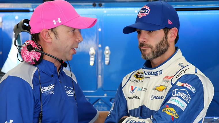 Jimmie Johnson eyes Martinsville win, but shies away from title predictions image