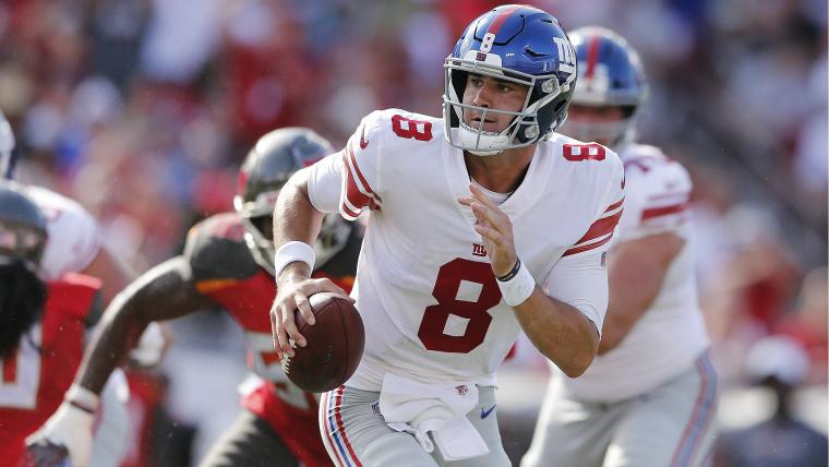 Giants win Daniel Jones' debut  image