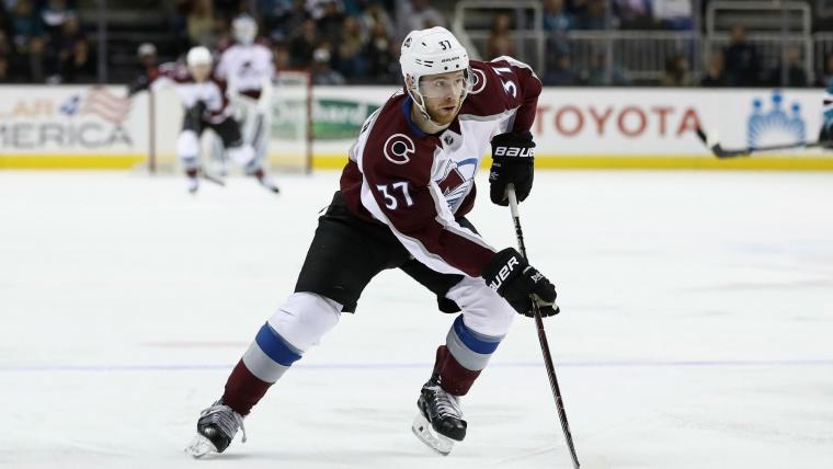 WATCH: J.T. Compher scores two short-handed goals in Avalanche victory image