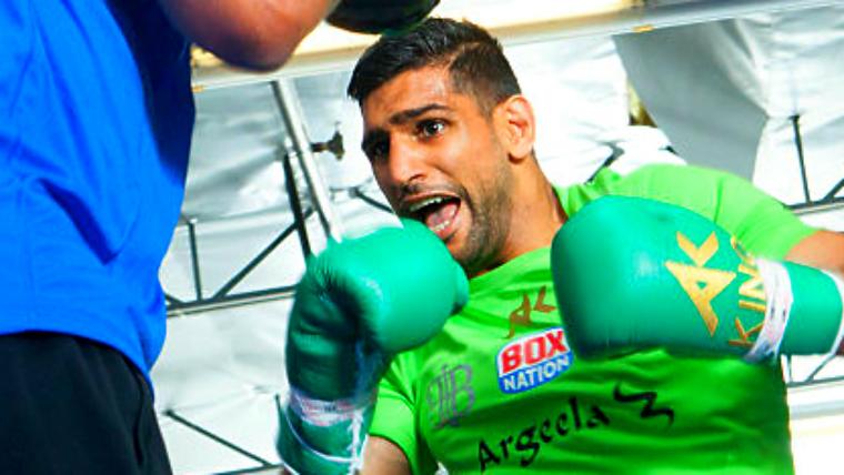 Amir Khan calls for Manny Pacquiao fight after dominating Billy Dib image