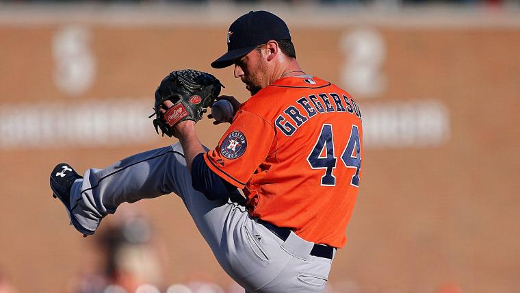 Astros' Luke Gregerson finds success throwing more slow fastballs image