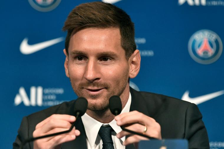 When will Messi make his PSG debut?  image