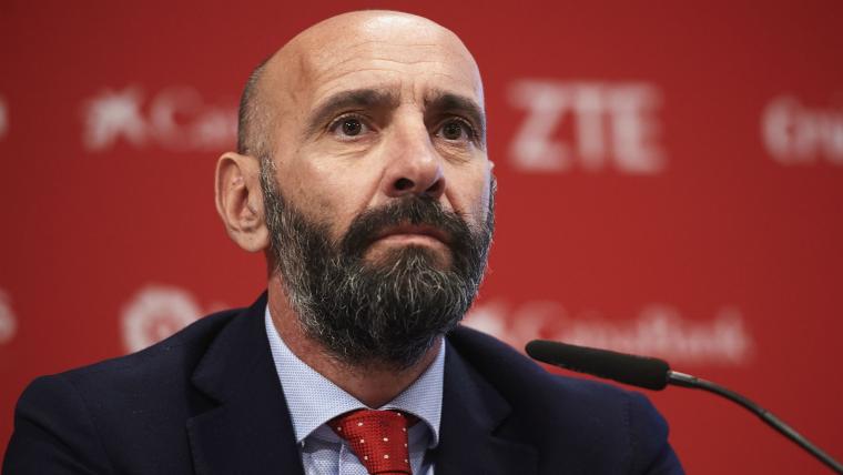 Monchi can't understand why Man Utd don't have sporting director image