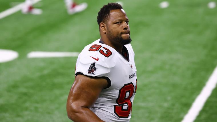 Ndamukong Suh's timeline of dirty plays: Infamous NFL heel has repaired reputation with Buccaneers image