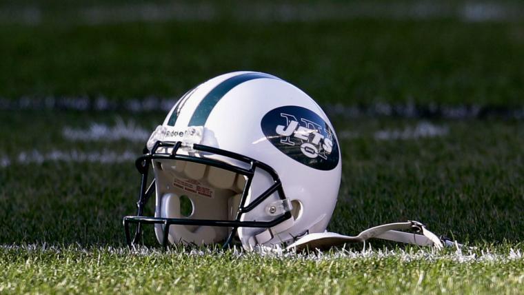 Jets GM defends CEO's comments image