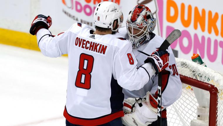 Alex Ovechkin, Braden Holtby help Jimmy Fallon do a Stanley Cup-stand on 'The Tonight Show' image