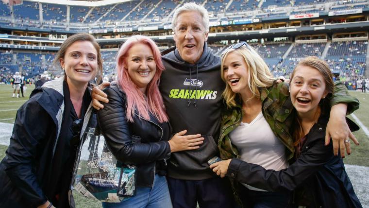 For NFL teams, treating women like real fans can offer big payoff image