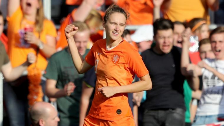 Netherlands defeats Cameroon image