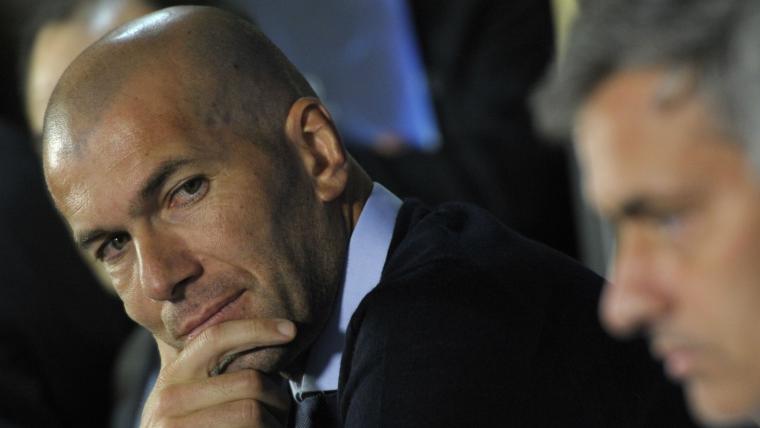 Zidane would be foolish to take United job image