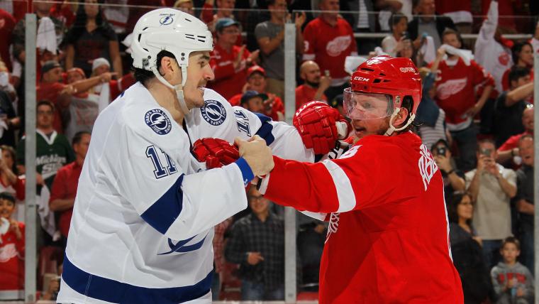 Red Wings' Abdelkader declines fight, Lightning's Boyle breaks out chicken dance image