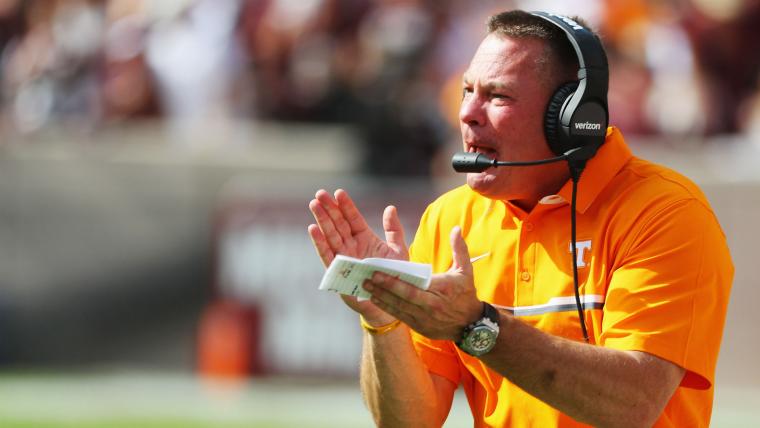 Alabama will reportedly hire Butch Jones as offensive analyst image