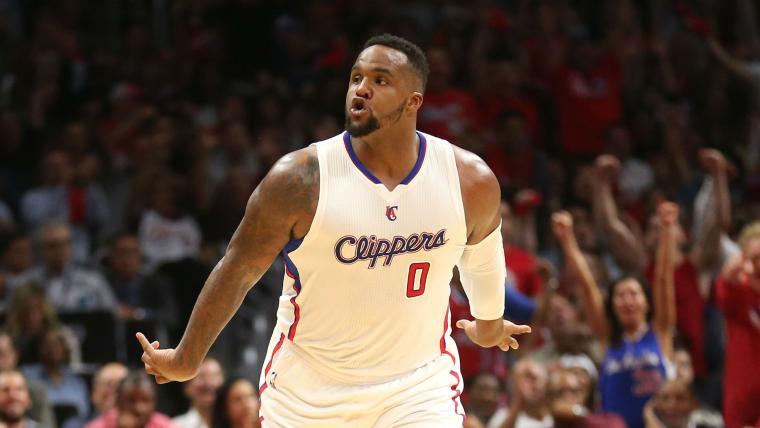 Clippers' Glen Davis fined for flop in Game 3 against Rockets image