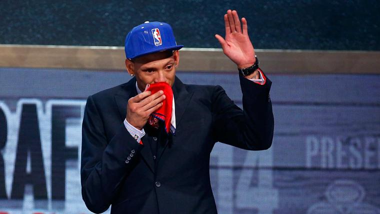 Isaiah Austin beats the odds, signs professional contract image