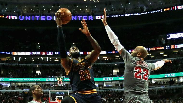 LeBron James says 'honeymoon stage is over' for Cavaliers image