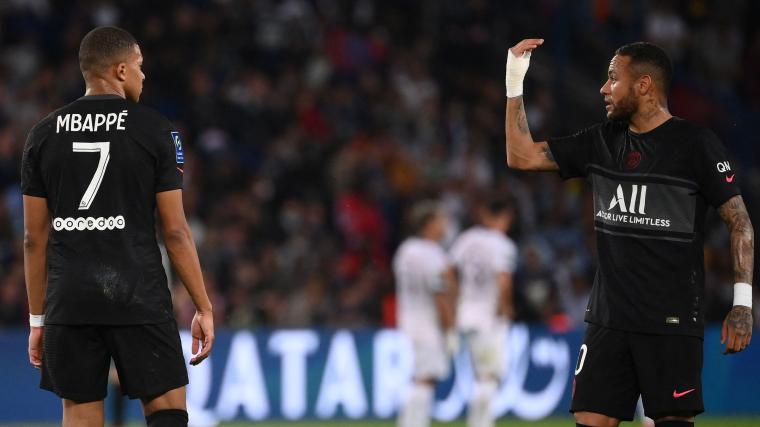 Will Neymar and Mbappe subplot undermine PSG's season? image