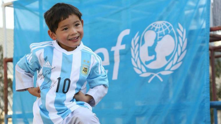 Boy who made the plastic bag Messi jersey finally has dream come true image