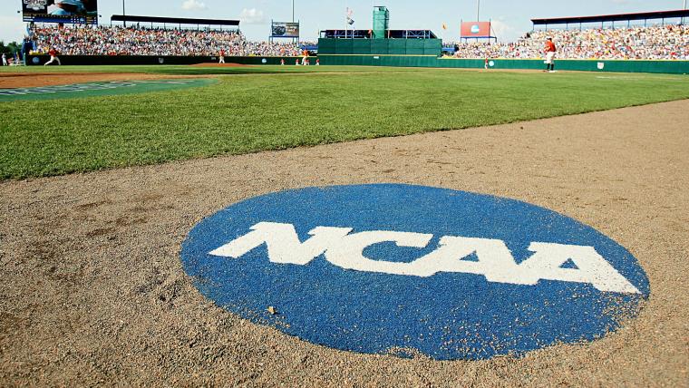 NCAA Baseball Tournament 2016: TV schedule, online  for Friday's regional round image