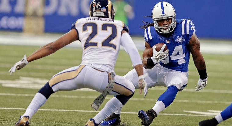 Trent Richardson demoted to backup by Colts image