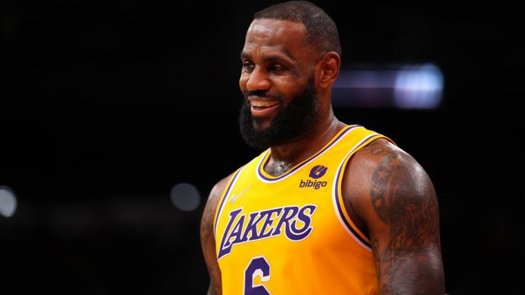 LeBron James, Lakers lead jersey and merchandise sales image