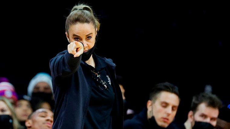 Becky Hammon: It was easy decision to leave NBA, return to WNBA image