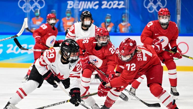 Canada, ROC women's hockey teams wear masks in delayed game amid possible COVID-19 infection image