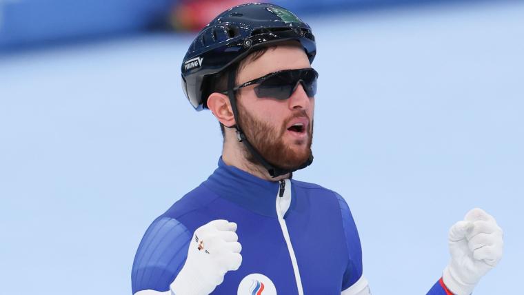 Russian Olympic speedskater Daniil Aldoshkin apologizes for middle-finger salute against Team USA image