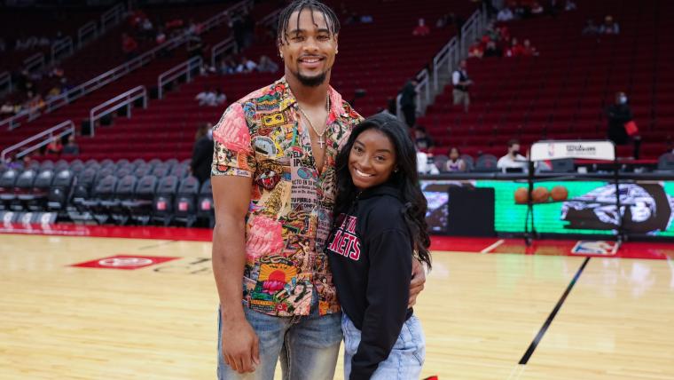 Who is Simone Biles engaged to? USA gymnastics star announces she will marry Texans' Jonathan Owens image