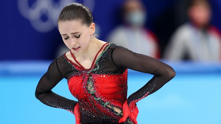 World reacts as Russian skater Kamila Valieva stumbles in final Olympics performance, fails to medal image