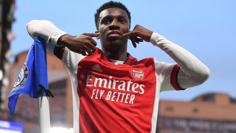 Nketiah's double fires Arsenal's top-four hopes in 4-2 win at Chelsea image