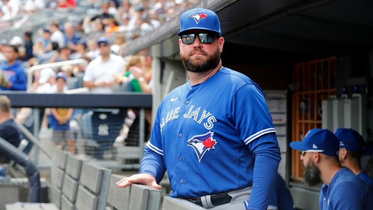 Blue Jays manager John Schneider admits he 'f—d up' with mound visit that forced Alek Manoah out of game image