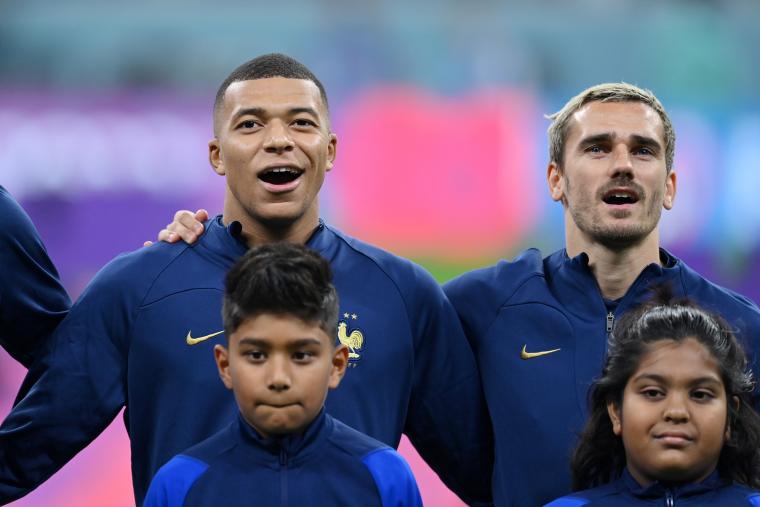 What are the words to French national anthem? English translation of Les Bleus' famous song image