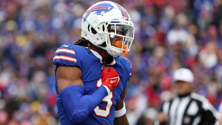 Bills show 'Love for Damar' in return to field image