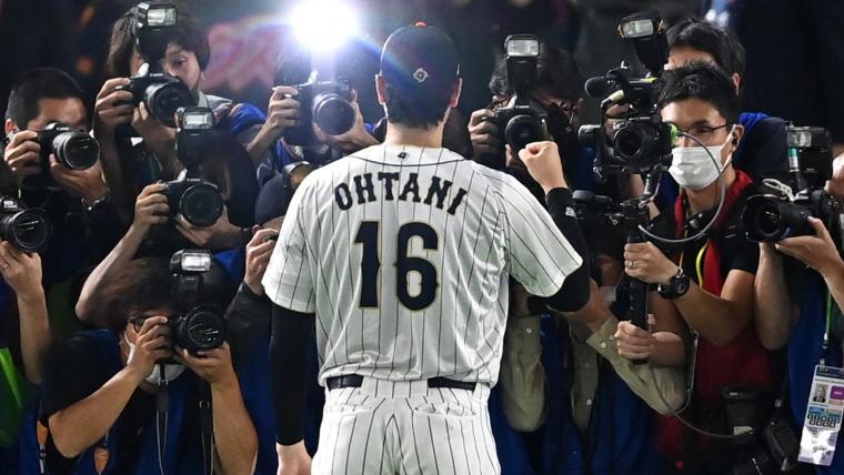 Shohei Ohtani puts on a show in WBC debut, remains perfect baseball weapon image