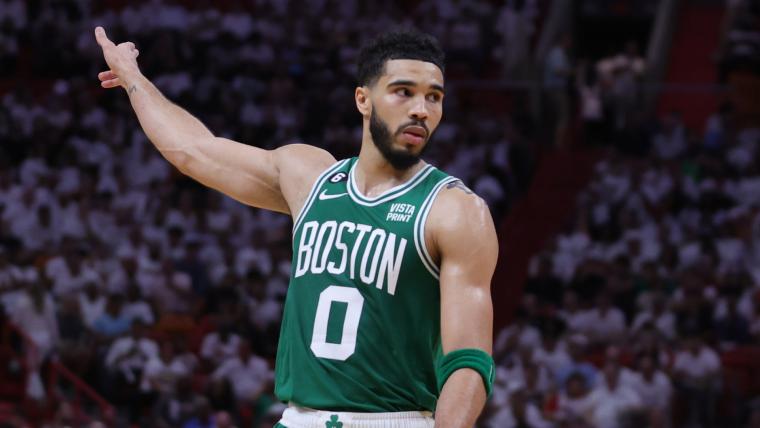 Jayson Tatum chơi thế nào trong những trận đấu quyết định? image