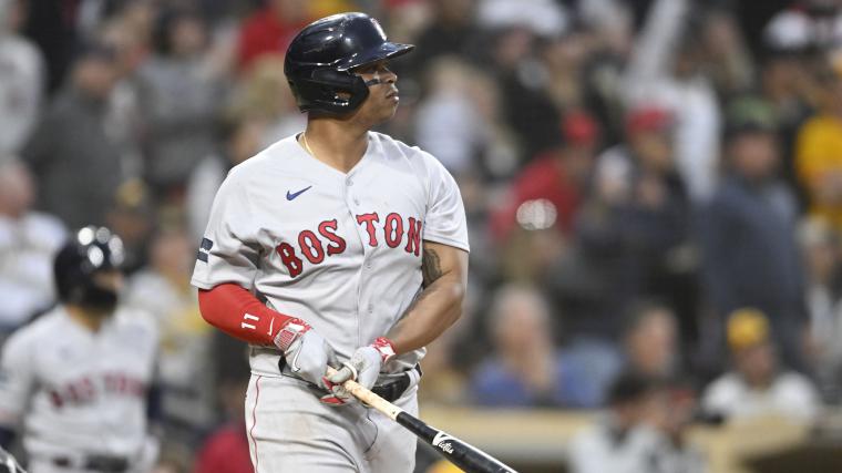 Red Sox 3B Rafael Devers had team-first reaction to franchise record image