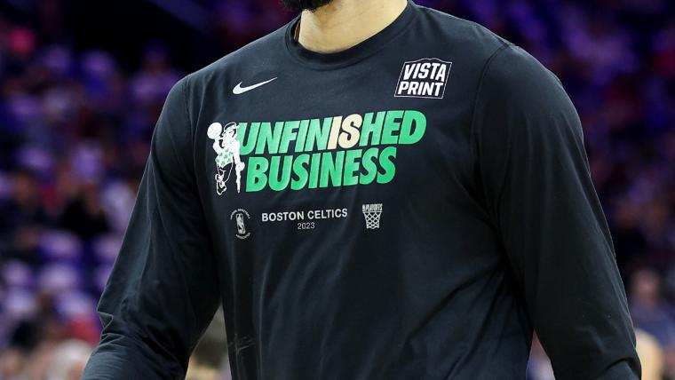 Giải thích thông điệp "Unfinished Business" trên áo của Boston Celtics ở vòng playoff NBA image